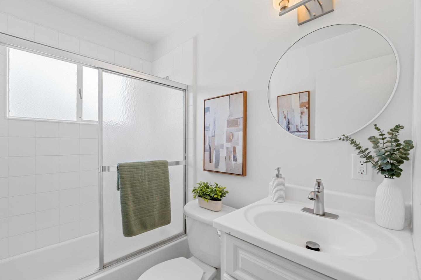 Detail Gallery Image 27 of 39 For 1105 W Mc Kinley Ave, Sunnyvale,  CA 94086 - 3 Beds | 1/1 Baths