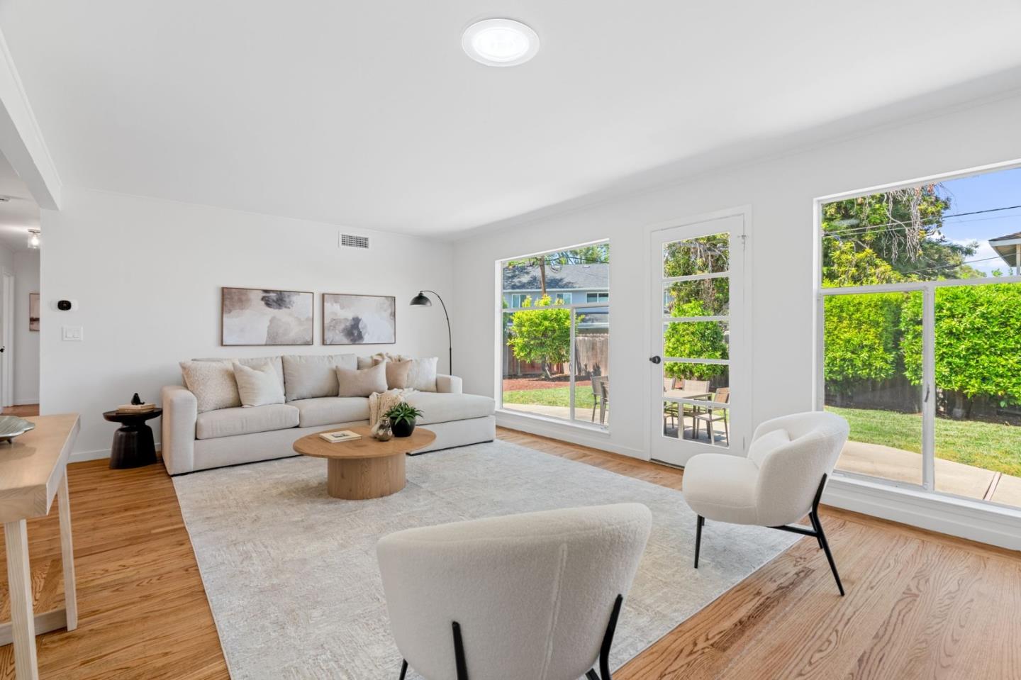 Detail Gallery Image 3 of 39 For 1105 W Mc Kinley Ave, Sunnyvale,  CA 94086 - 3 Beds | 1/1 Baths