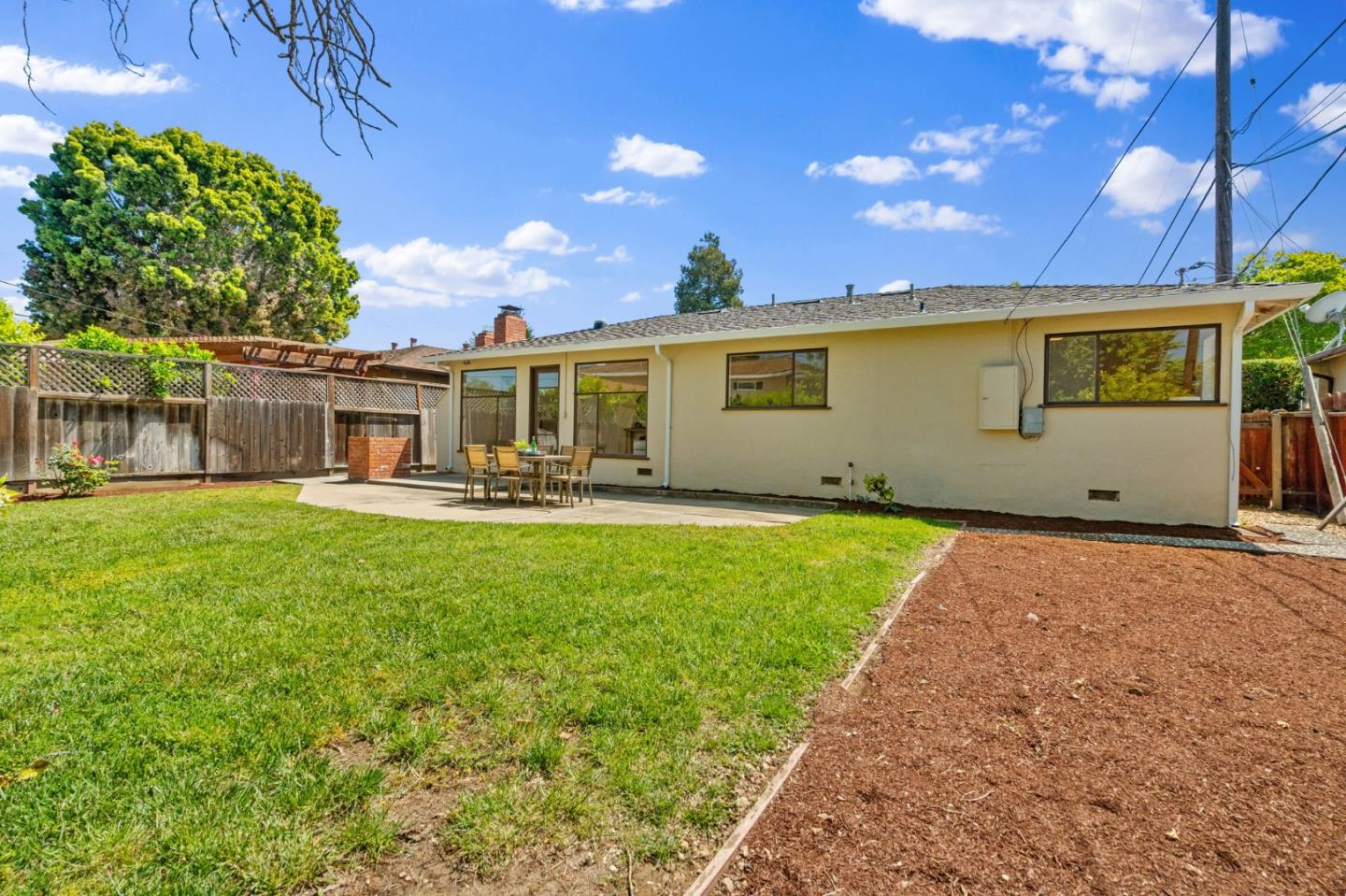 Detail Gallery Image 30 of 39 For 1105 W Mc Kinley Ave, Sunnyvale,  CA 94086 - 3 Beds | 1/1 Baths