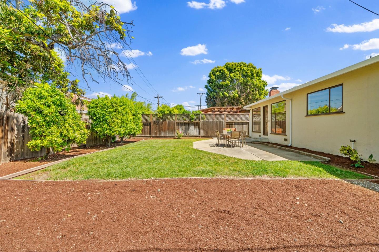 Detail Gallery Image 32 of 39 For 1105 W Mc Kinley Ave, Sunnyvale,  CA 94086 - 3 Beds | 1/1 Baths