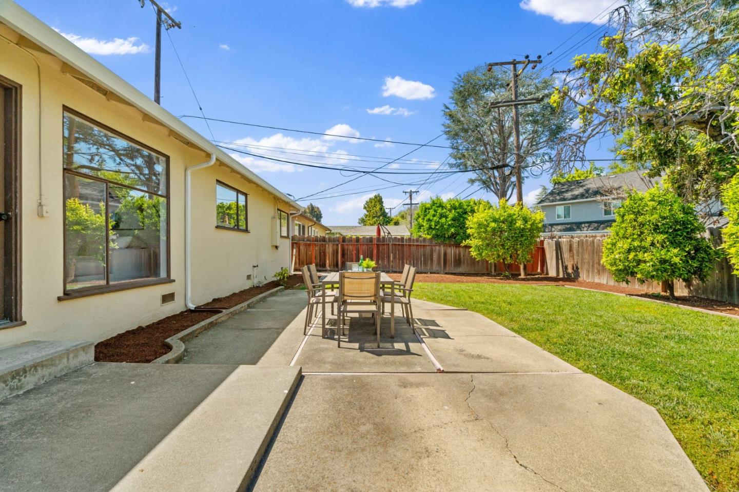 Detail Gallery Image 35 of 39 For 1105 W Mc Kinley Ave, Sunnyvale,  CA 94086 - 3 Beds | 1/1 Baths