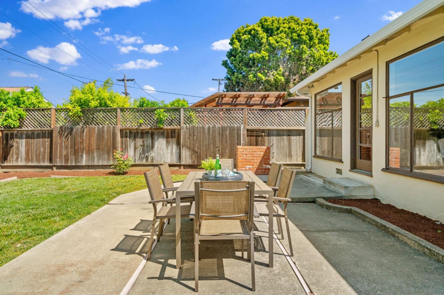 Detail Gallery Image 38 of 39 For 1105 W Mc Kinley Ave, Sunnyvale,  CA 94086 - 3 Beds | 1/1 Baths