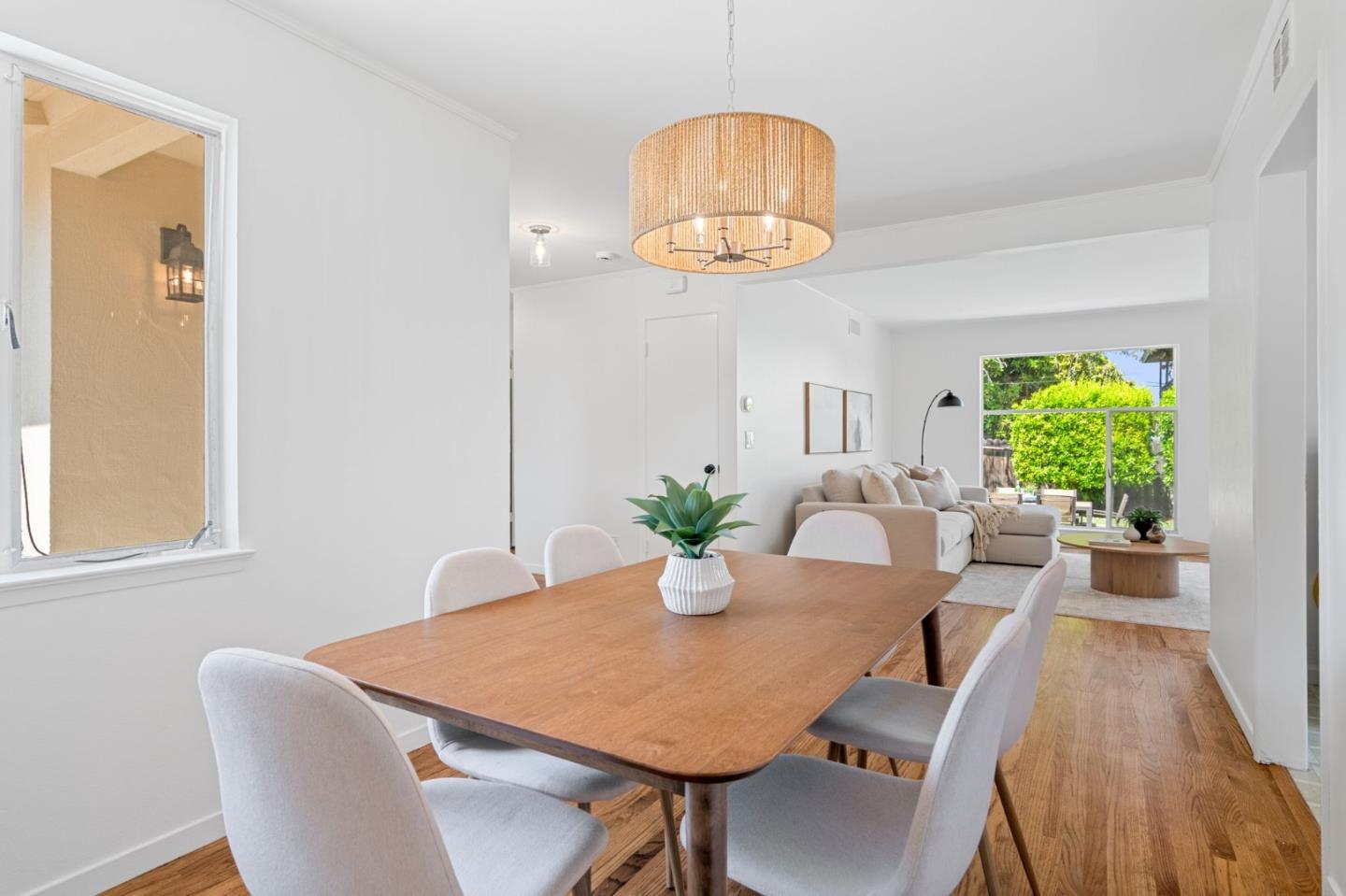 Detail Gallery Image 8 of 39 For 1105 W Mc Kinley Ave, Sunnyvale,  CA 94086 - 3 Beds | 1/1 Baths