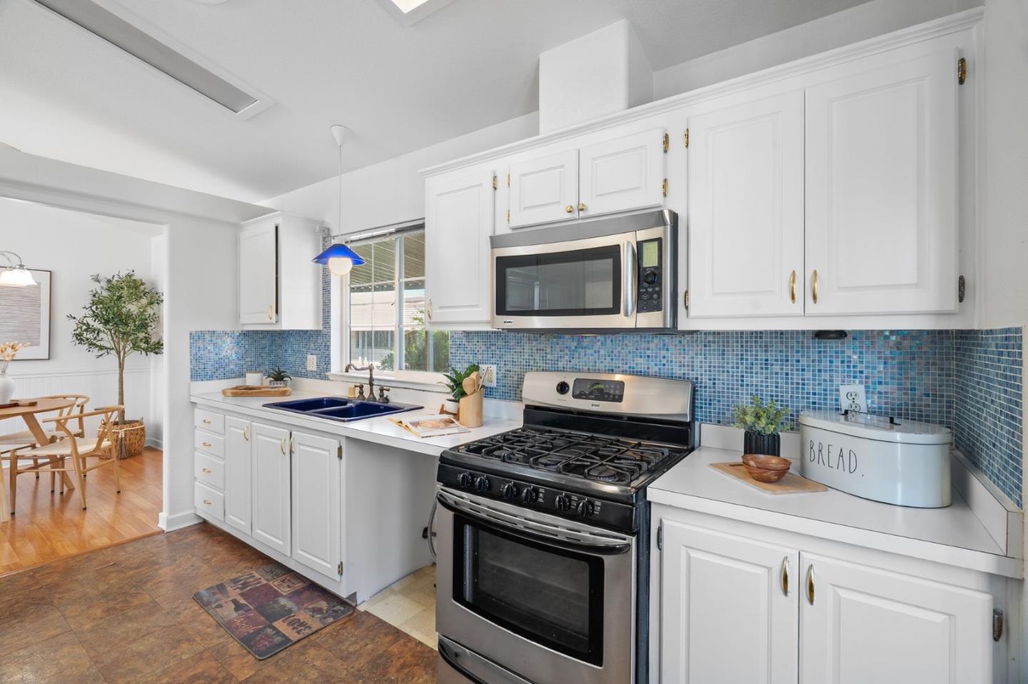 Detail Gallery Image 16 of 40 For 1220 Tasman Dr #168,  Sunnyvale,  CA 94089 - 3 Beds | 2 Baths