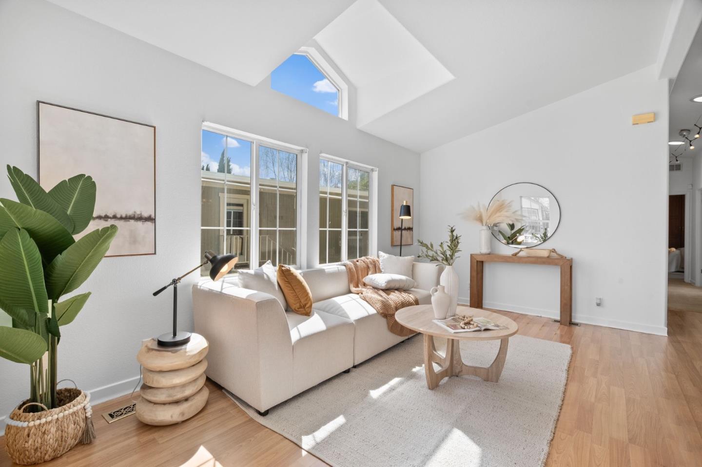 Detail Gallery Image 6 of 40 For 1220 Tasman Dr #168,  Sunnyvale,  CA 94089 - 3 Beds | 2 Baths