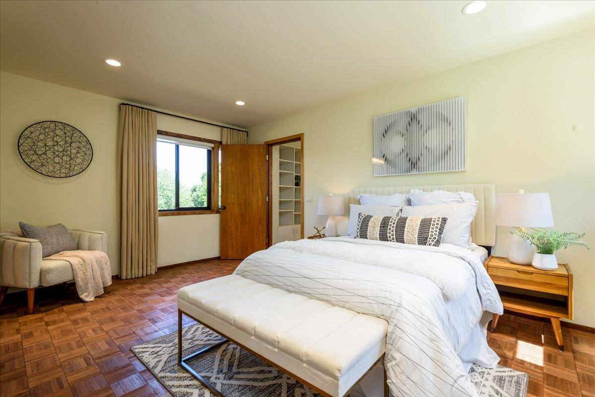 Detail Gallery Image 20 of 35 For 909 Westridge Dr, Portola Valley,  CA 94028 - 5 Beds | 3/1 Baths