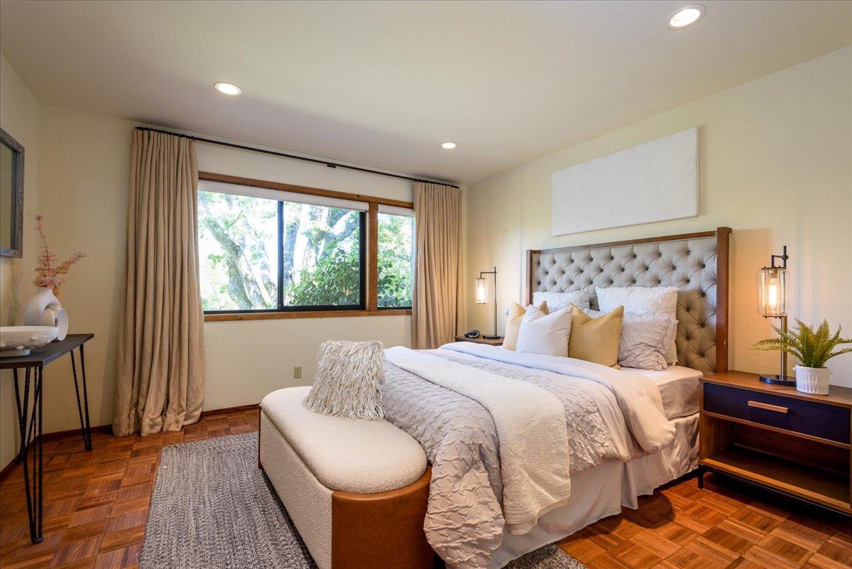 Detail Gallery Image 23 of 35 For 909 Westridge Dr, Portola Valley,  CA 94028 - 5 Beds | 3/1 Baths