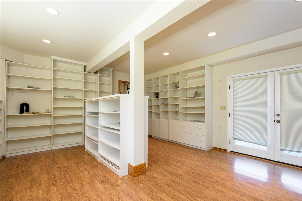 Detail Gallery Image 27 of 35 For 909 Westridge Dr, Portola Valley,  CA 94028 - 5 Beds | 3/1 Baths