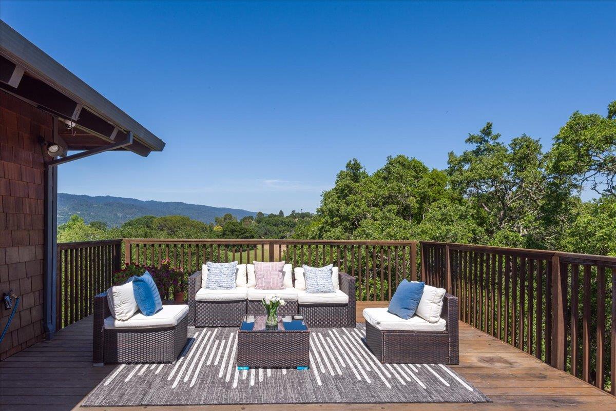 Detail Gallery Image 29 of 35 For 909 Westridge Dr, Portola Valley,  CA 94028 - 5 Beds | 3/1 Baths