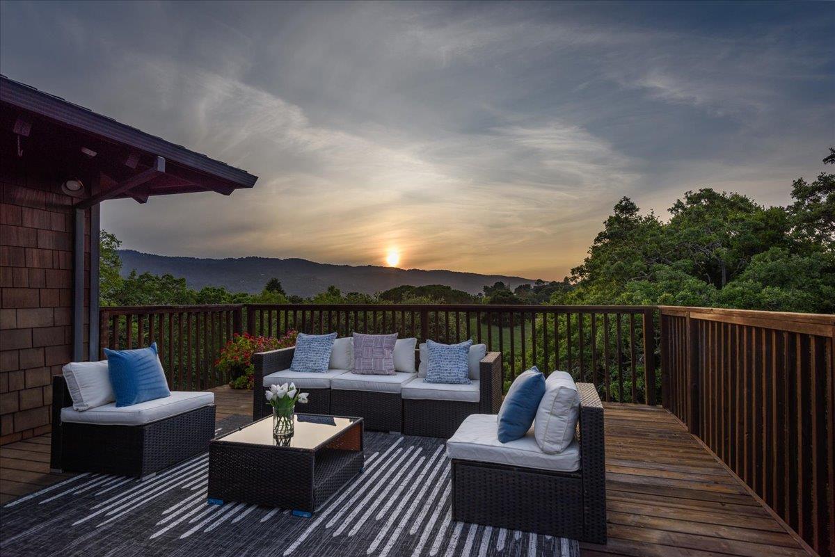 Detail Gallery Image 3 of 35 For 909 Westridge Dr, Portola Valley,  CA 94028 - 5 Beds | 3/1 Baths