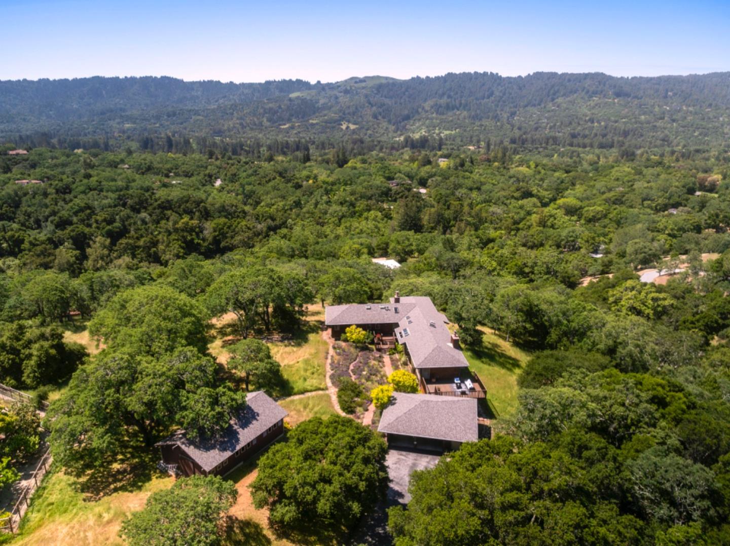 Detail Gallery Image 34 of 35 For 909 Westridge Dr, Portola Valley,  CA 94028 - 5 Beds | 3/1 Baths
