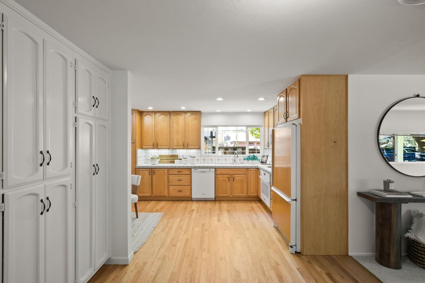 Detail Gallery Image 12 of 54 For 1175 Ravenscourt Ave, San Jose,  CA 95128 - 4 Beds | 2 Baths