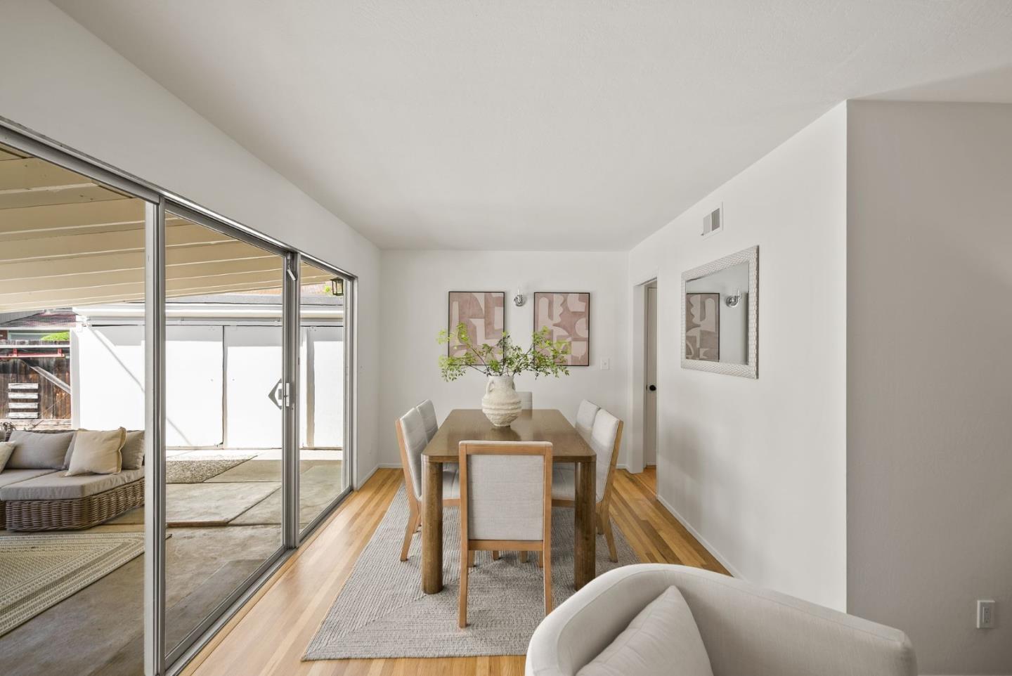 Detail Gallery Image 19 of 54 For 1175 Ravenscourt Ave, San Jose,  CA 95128 - 4 Beds | 2 Baths