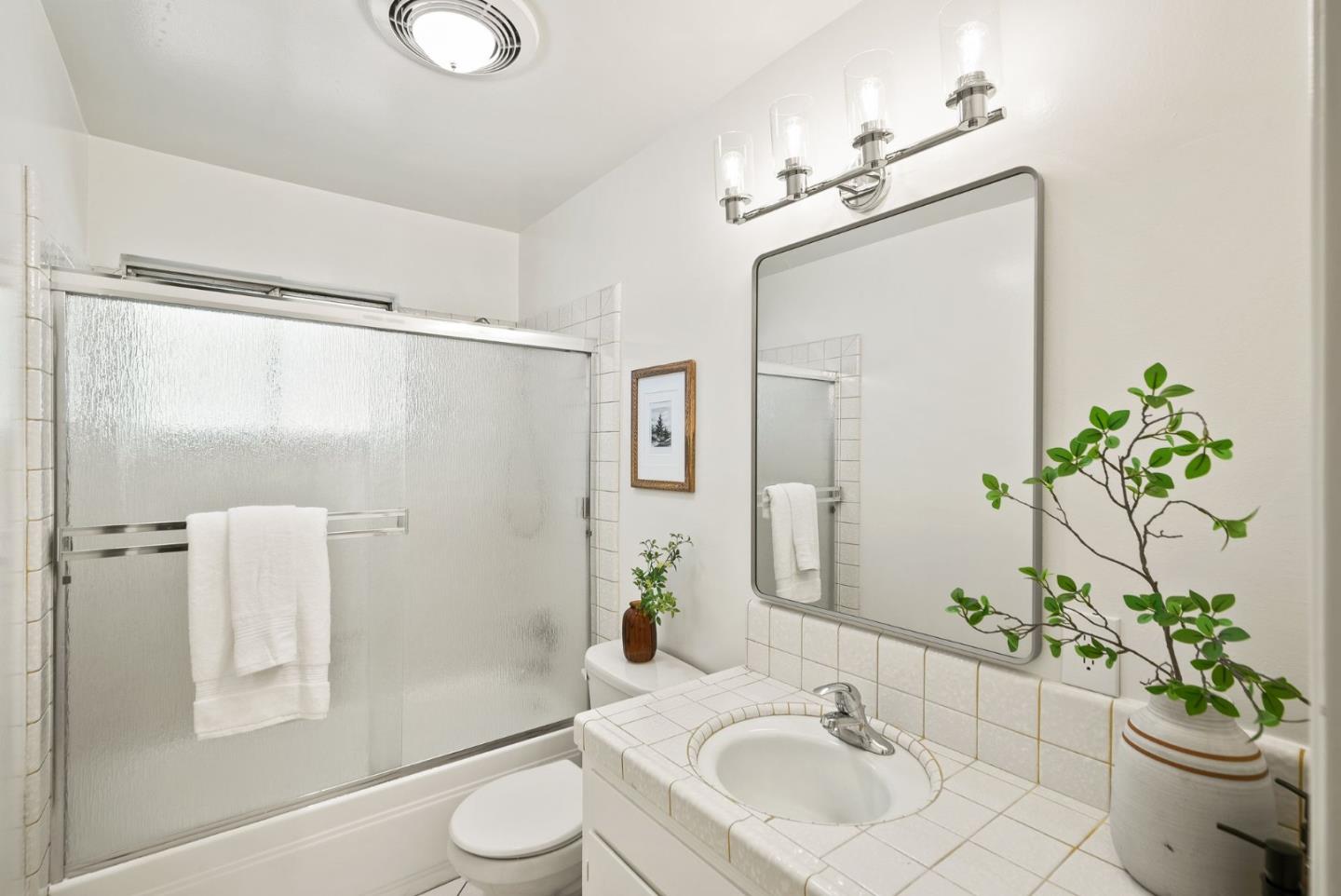 Detail Gallery Image 25 of 54 For 1175 Ravenscourt Ave, San Jose,  CA 95128 - 4 Beds | 2 Baths