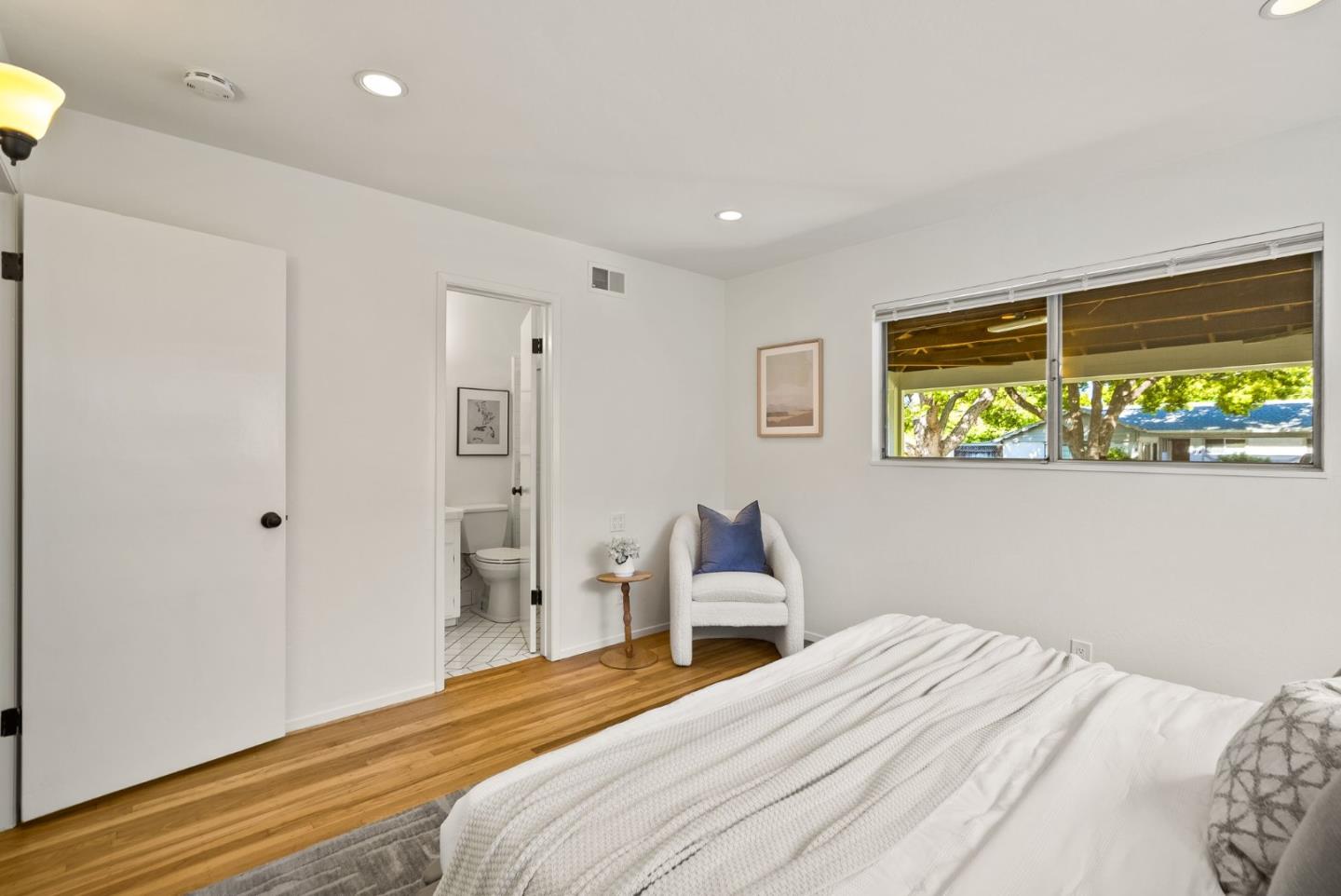 Detail Gallery Image 32 of 54 For 1175 Ravenscourt Ave, San Jose,  CA 95128 - 4 Beds | 2 Baths