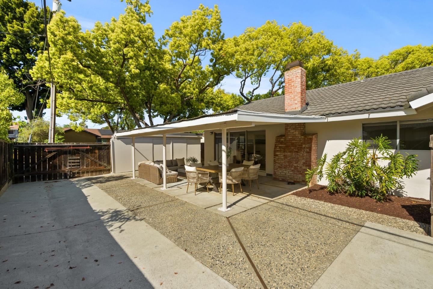 Detail Gallery Image 38 of 54 For 1175 Ravenscourt Ave, San Jose,  CA 95128 - 4 Beds | 2 Baths