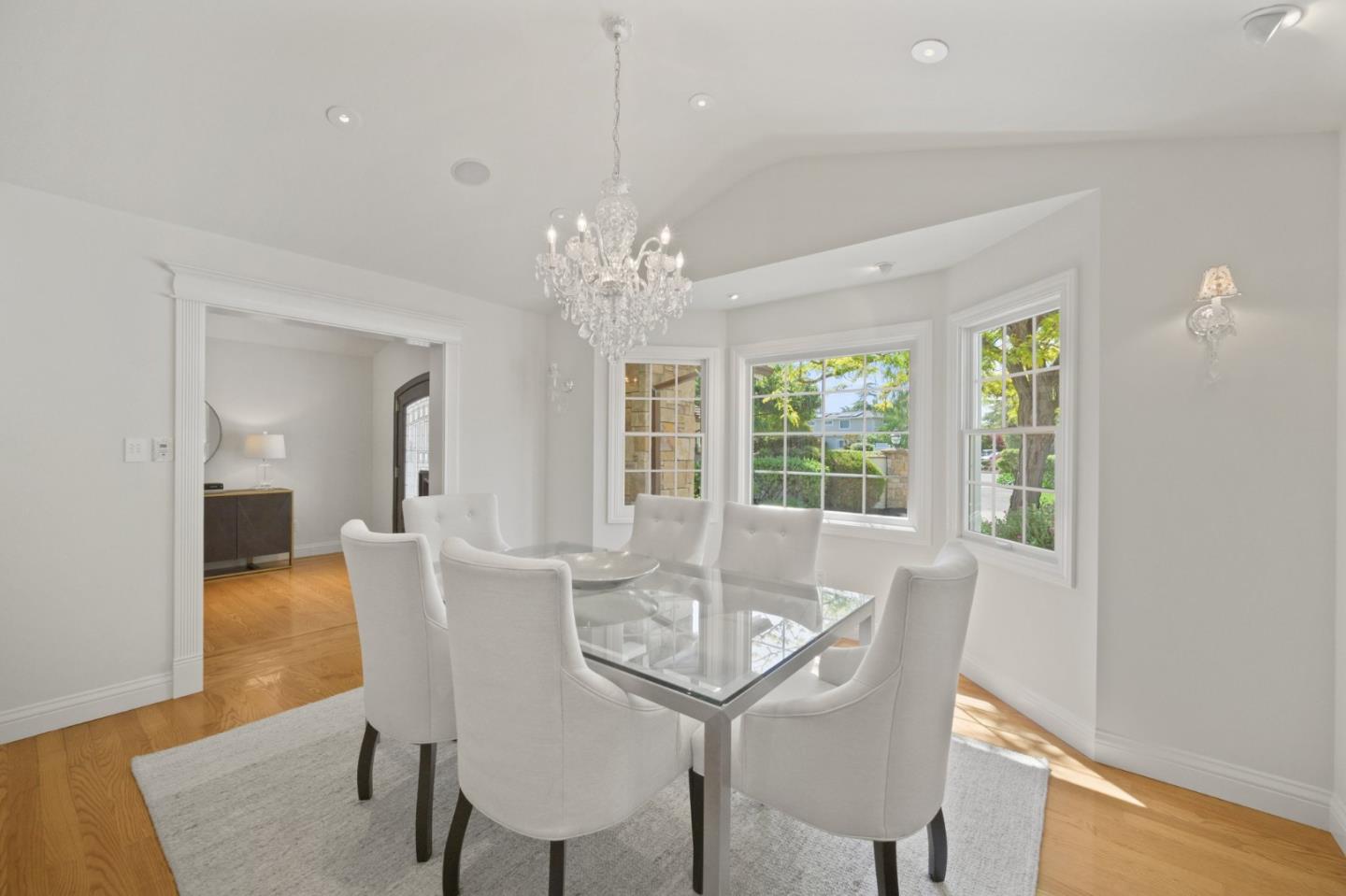 Detail Gallery Image 19 of 37 For 13165 Ten Oak Ct, Saratoga,  CA 95070 - 4 Beds | 2/1 Baths