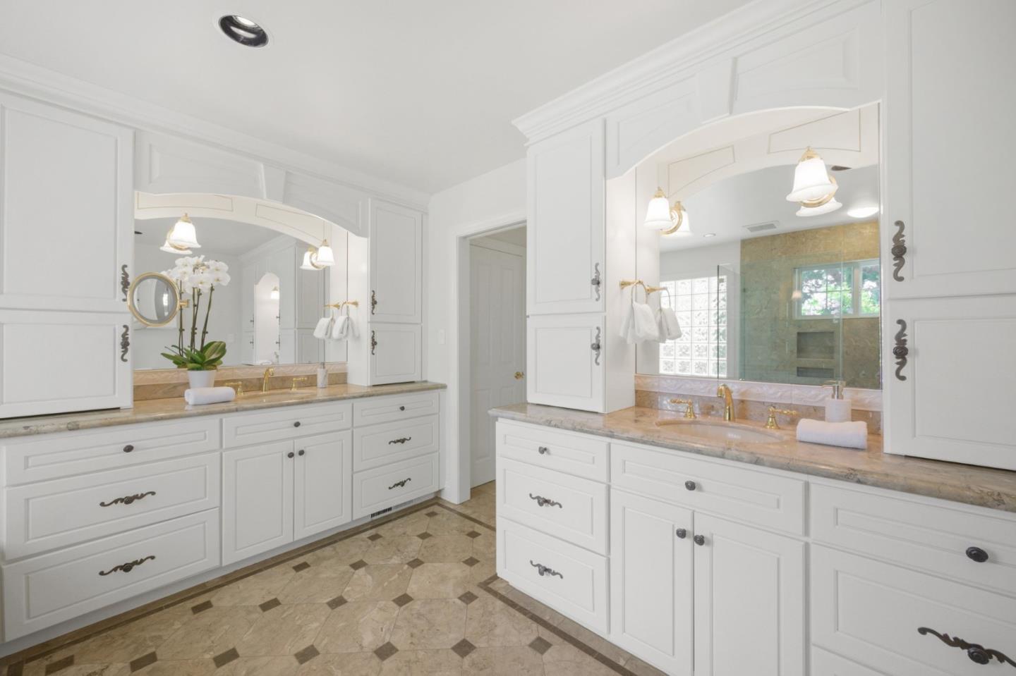 Detail Gallery Image 25 of 37 For 13165 Ten Oak Ct, Saratoga,  CA 95070 - 4 Beds | 2/1 Baths