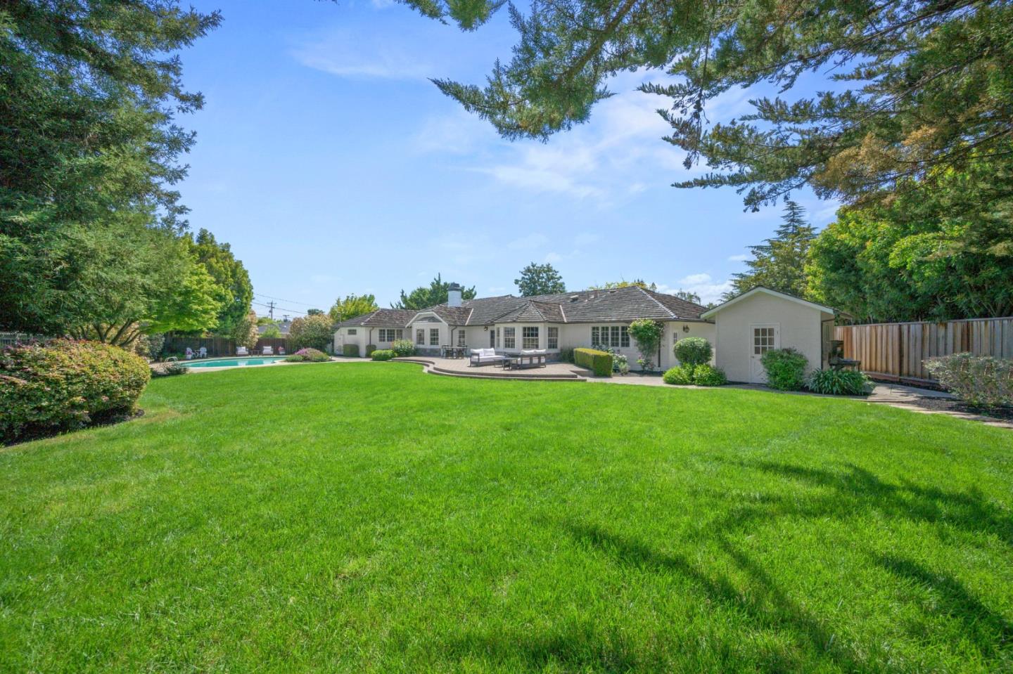 Detail Gallery Image 35 of 37 For 13165 Ten Oak Ct, Saratoga,  CA 95070 - 4 Beds | 2/1 Baths