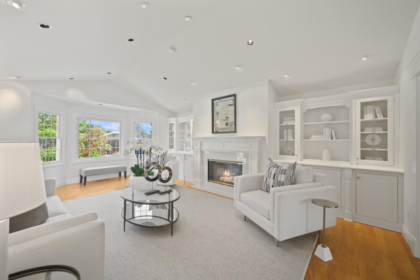Detail Gallery Image 8 of 37 For 13165 Ten Oak Ct, Saratoga,  CA 95070 - 4 Beds | 2/1 Baths