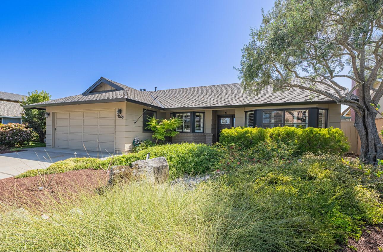 Detail Gallery Image 7 of 40 For 1168 Loyola Dr, Salinas,  CA 93901 - 3 Beds | 2 Baths