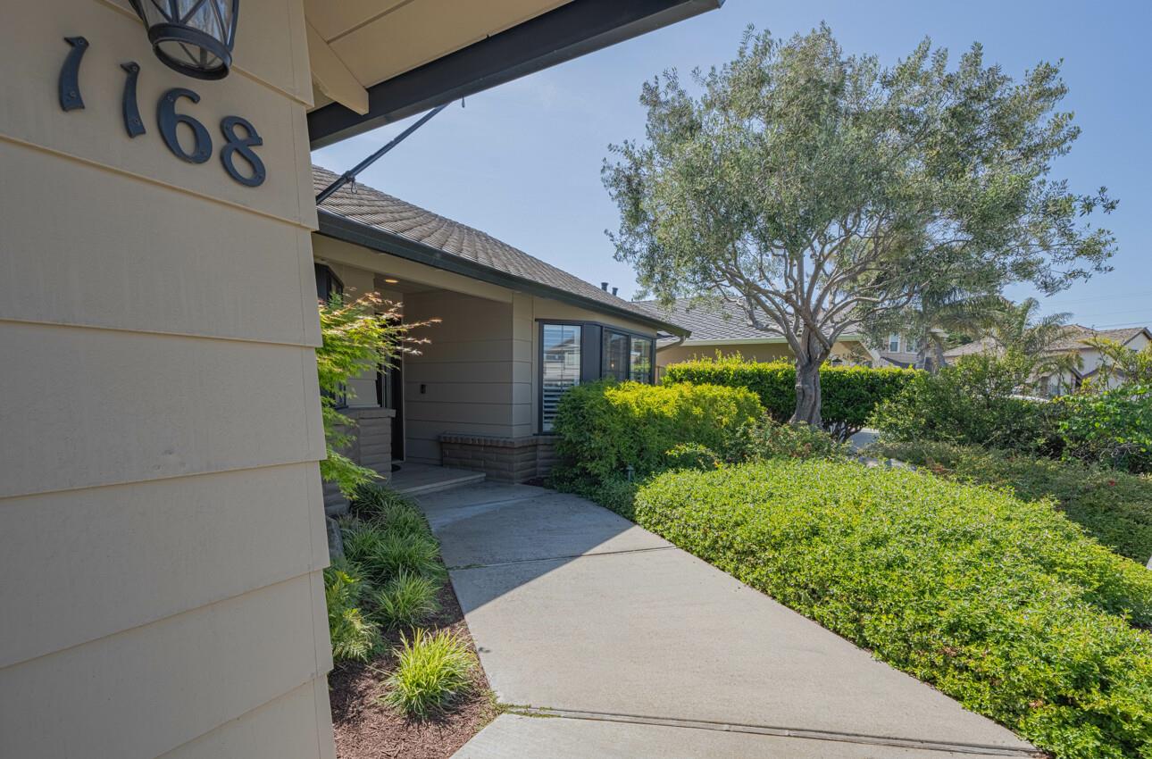 Detail Gallery Image 9 of 40 For 1168 Loyola Dr, Salinas,  CA 93901 - 3 Beds | 2 Baths