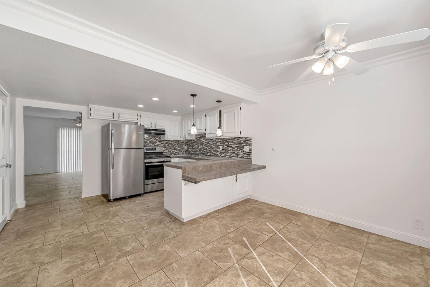 Detail Gallery Image 11 of 36 For 1772 De Marietta Ave, San Jose,  CA 95126 - 2 Beds | 2 Baths