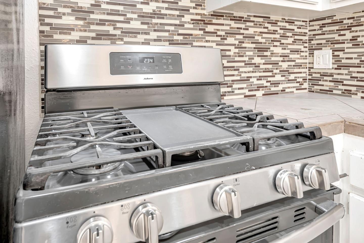 Detail Gallery Image 5 of 36 For 1772 De Marietta Ave, San Jose,  CA 95126 - 2 Beds | 2 Baths
