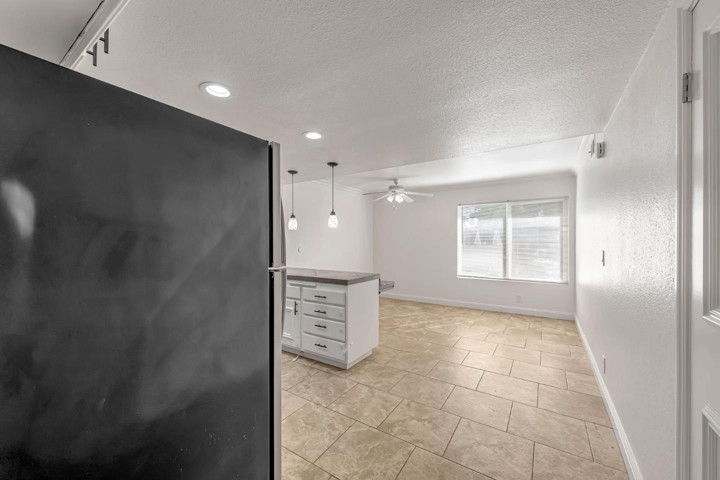 Detail Gallery Image 9 of 36 For 1772 De Marietta Ave, San Jose,  CA 95126 - 2 Beds | 2 Baths