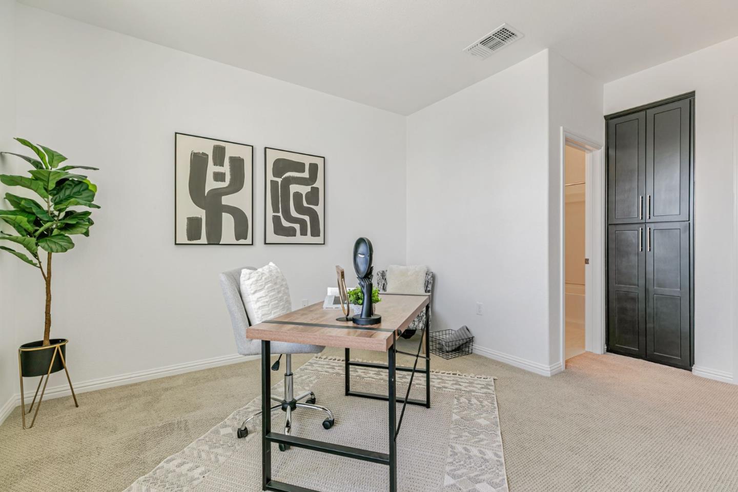 Detail Gallery Image 22 of 60 For 5765 Magnetic Loop, San Jose,  CA 95119 - 3 Beds | 3/1 Baths