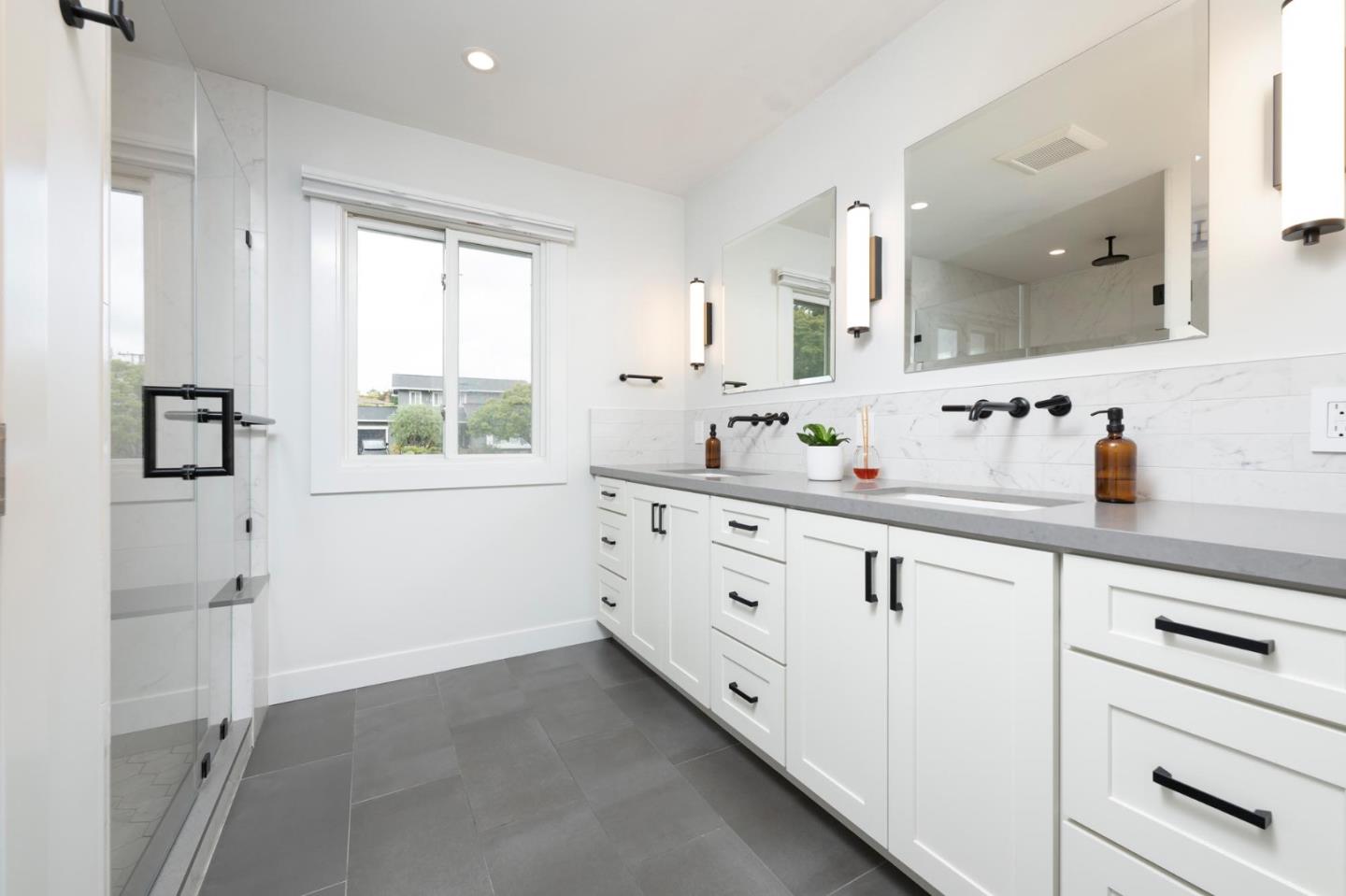 Detail Gallery Image 14 of 30 For 641 Caribbean Way, San Mateo,  CA 94402 - 4 Beds | 4 Baths