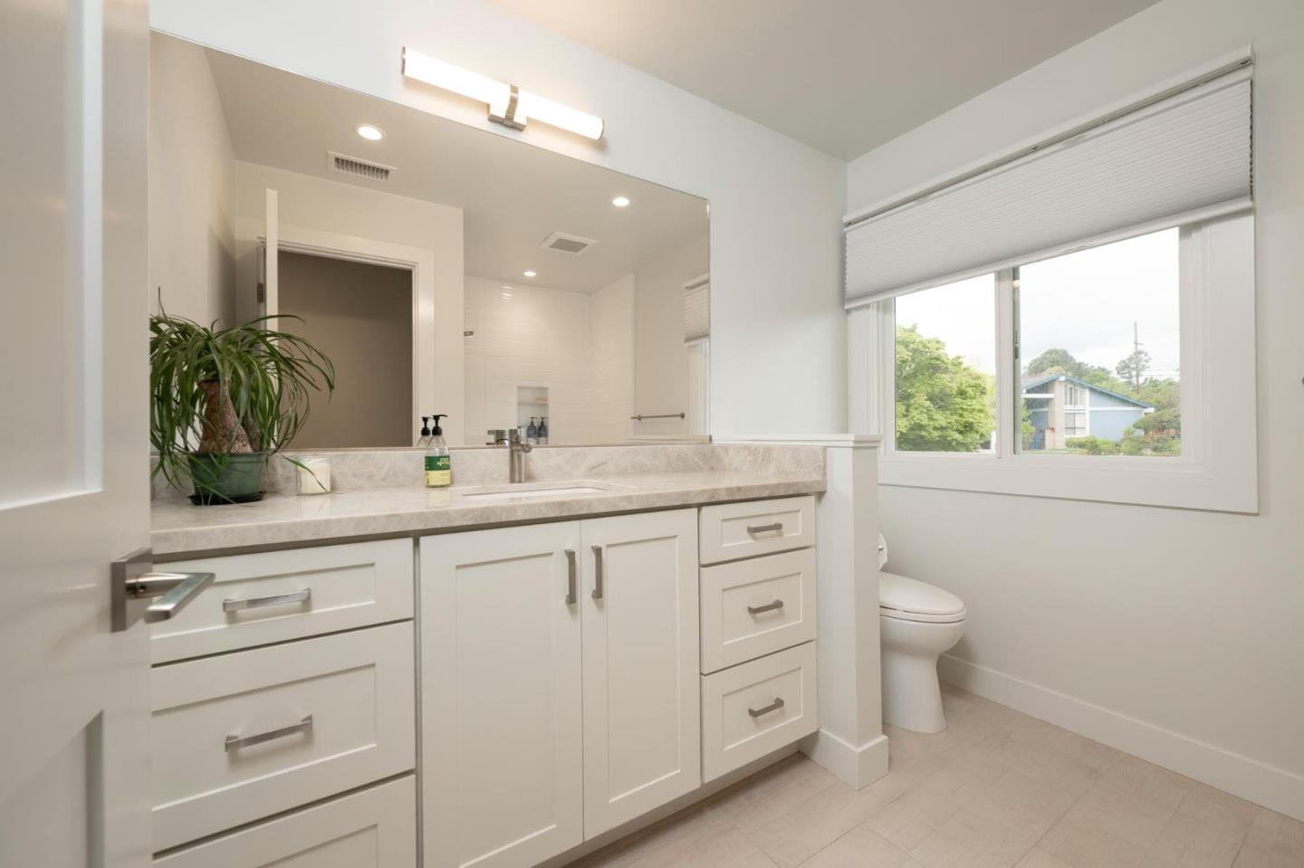 Detail Gallery Image 21 of 30 For 641 Caribbean Way, San Mateo,  CA 94402 - 4 Beds | 4 Baths