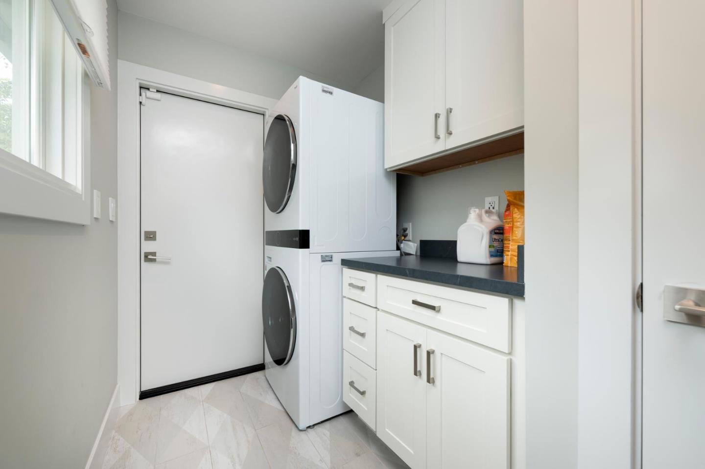 Detail Gallery Image 22 of 30 For 641 Caribbean Way, San Mateo,  CA 94402 - 4 Beds | 4 Baths
