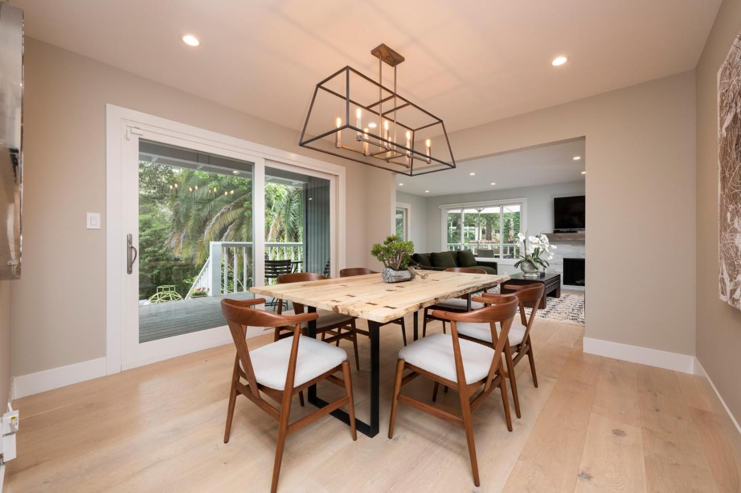 Detail Gallery Image 4 of 30 For 641 Caribbean Way, San Mateo,  CA 94402 - 4 Beds | 4 Baths