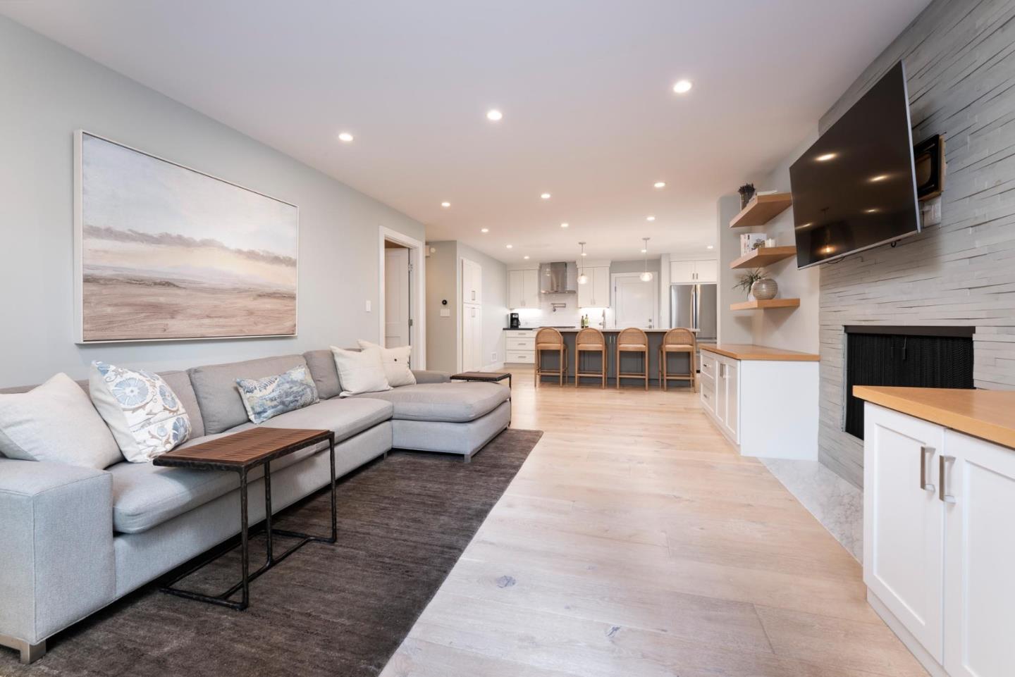 Detail Gallery Image 9 of 30 For 641 Caribbean Way, San Mateo,  CA 94402 - 4 Beds | 4 Baths