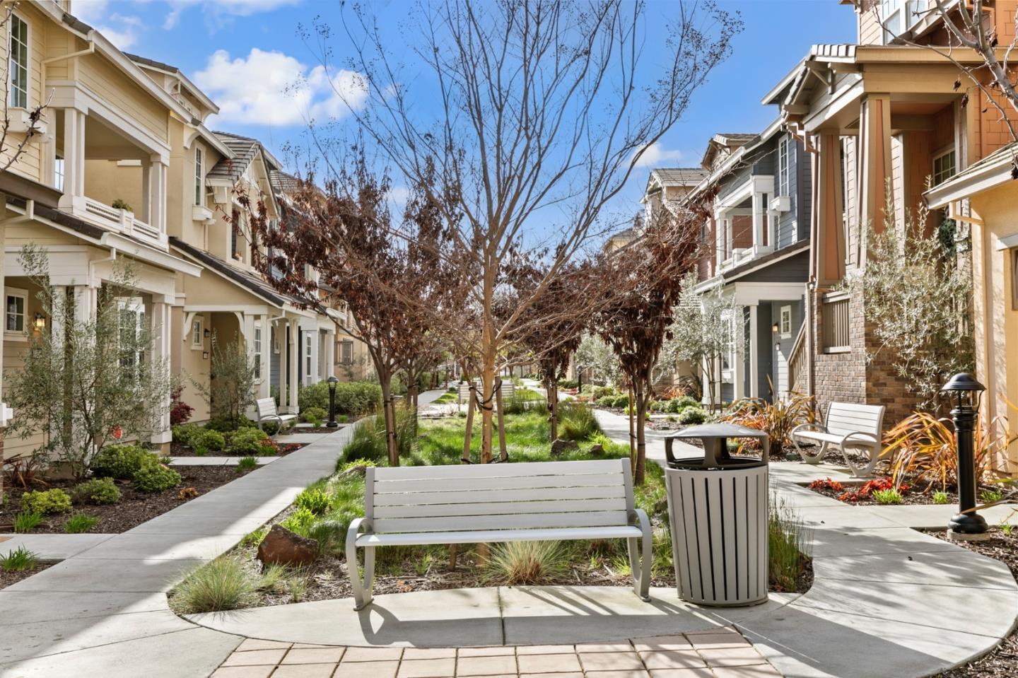 Detail Gallery Image 19 of 29 For 3522 Pyramid Way, Mountain View,  CA 94043 - 4 Beds | 4 Baths