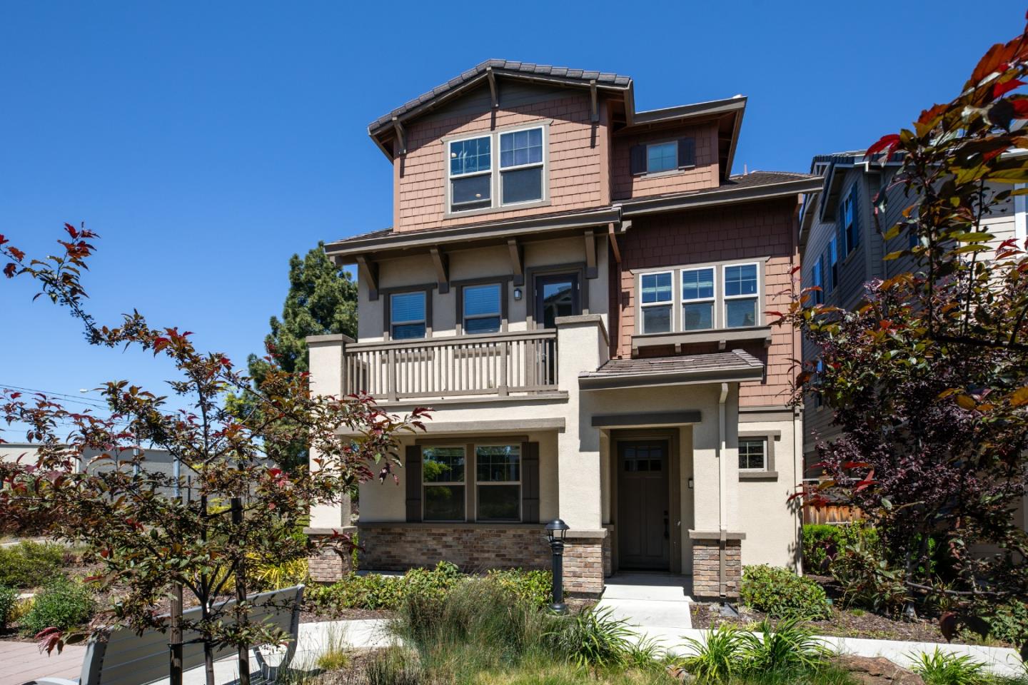 Detail Gallery Image 2 of 29 For 3522 Pyramid Way, Mountain View,  CA 94043 - 4 Beds | 4 Baths