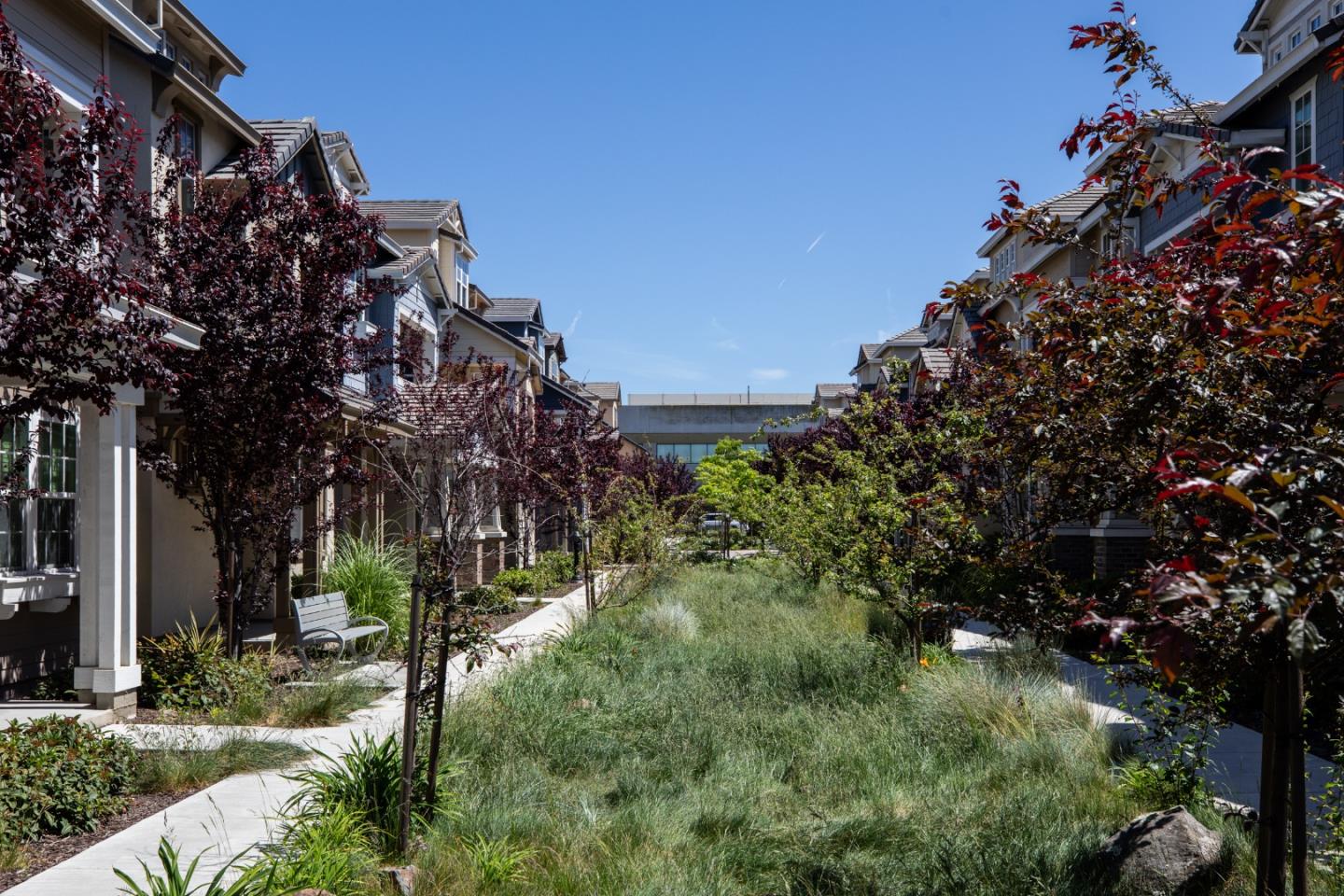 Detail Gallery Image 21 of 29 For 3522 Pyramid Way, Mountain View,  CA 94043 - 4 Beds | 4 Baths
