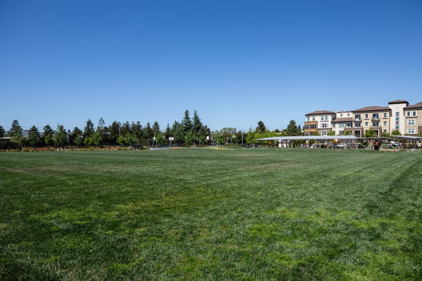 Detail Gallery Image 26 of 29 For 3522 Pyramid Way, Mountain View,  CA 94043 - 4 Beds | 4 Baths