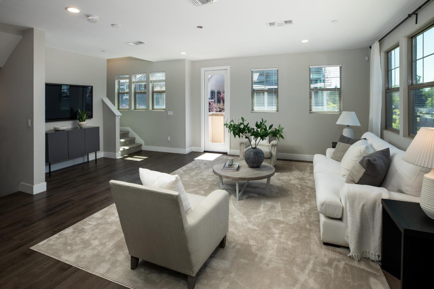 Detail Gallery Image 9 of 29 For 3522 Pyramid Way, Mountain View,  CA 94043 - 4 Beds | 4 Baths