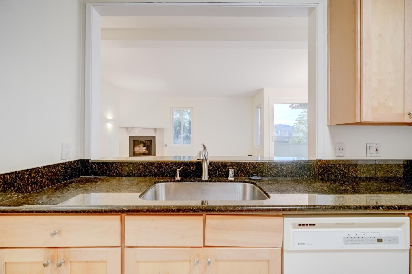 Detail Gallery Image 5 of 19 For 35 28th Ave #302,  San Mateo,  CA 94403 - 2 Beds | 2 Baths