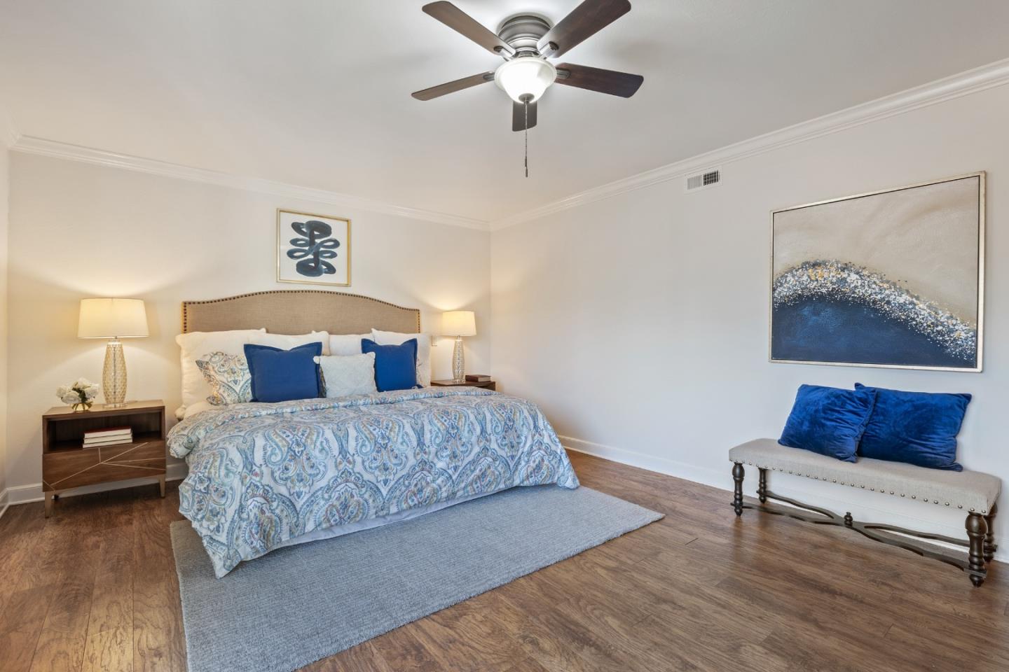 Detail Gallery Image 11 of 26 For 1354 Dale Ave #1,  Mountain View,  CA 94040 - 2 Beds | 2/1 Baths
