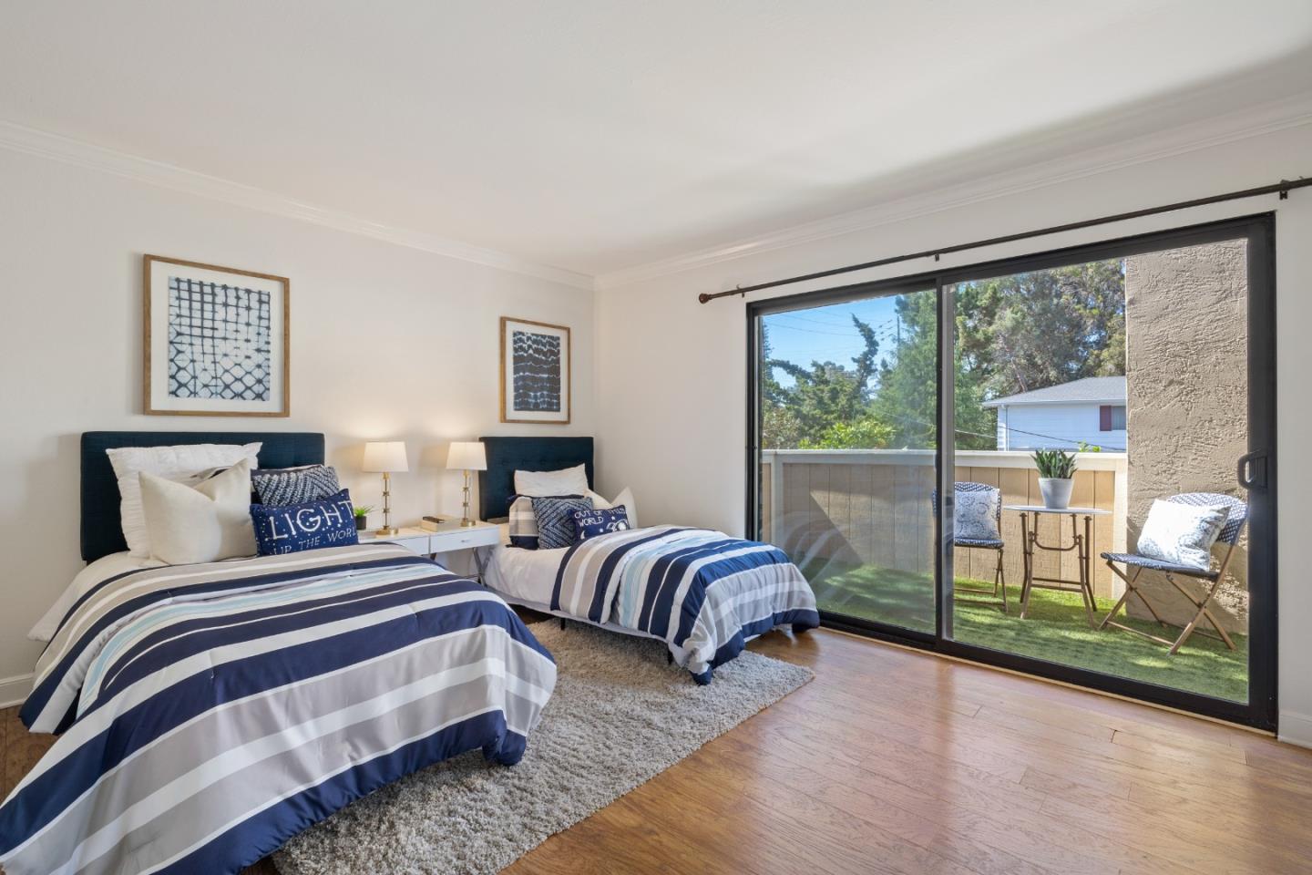 Detail Gallery Image 15 of 26 For 1354 Dale Ave #1,  Mountain View,  CA 94040 - 2 Beds | 2/1 Baths