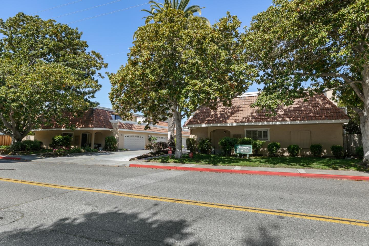 Detail Gallery Image 24 of 26 For 1354 Dale Ave #1,  Mountain View,  CA 94040 - 2 Beds | 2/1 Baths