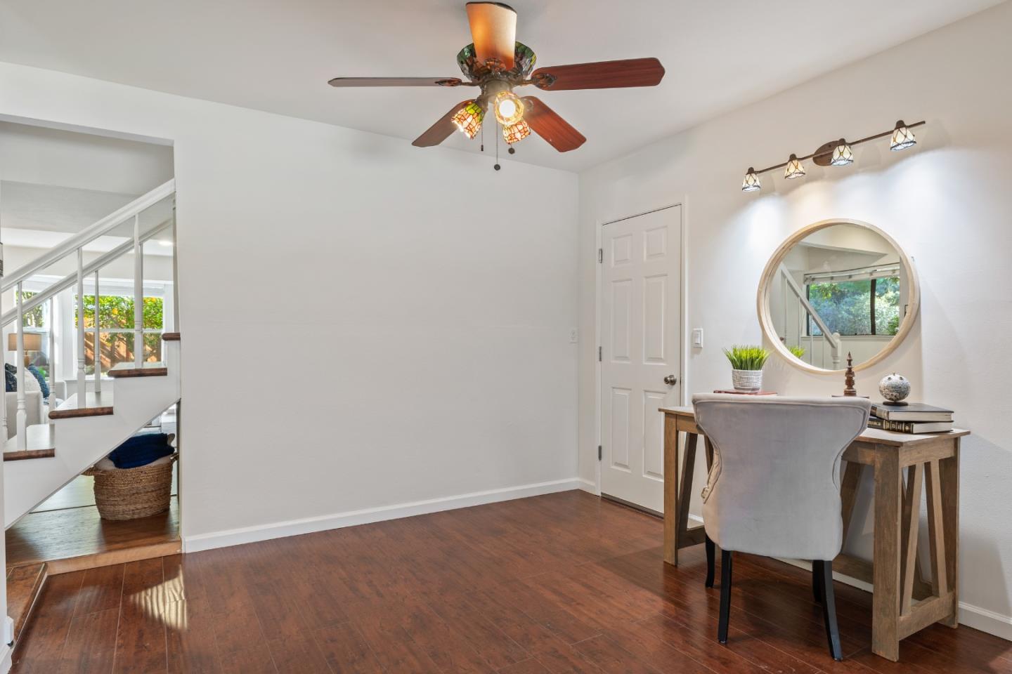 Detail Gallery Image 8 of 26 For 1354 Dale Ave #1,  Mountain View,  CA 94040 - 2 Beds | 2/1 Baths