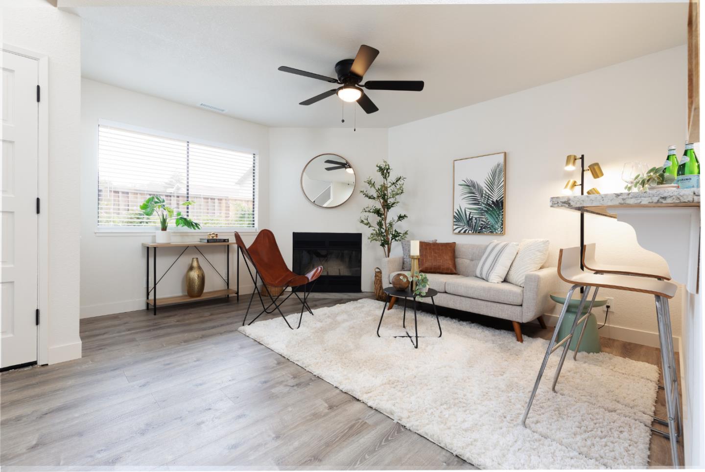 Detail Gallery Image 1 of 21 For 1702 Barrington Ct, Santa Cruz,  CA 95065 - 2 Beds | 2/1 Baths