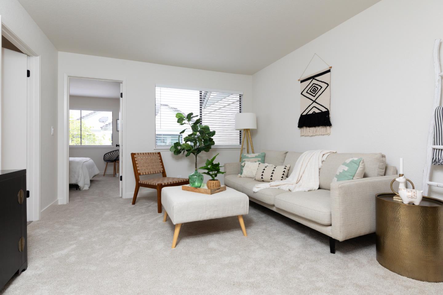 Detail Gallery Image 10 of 21 For 1702 Barrington Ct, Santa Cruz,  CA 95065 - 2 Beds | 2/1 Baths