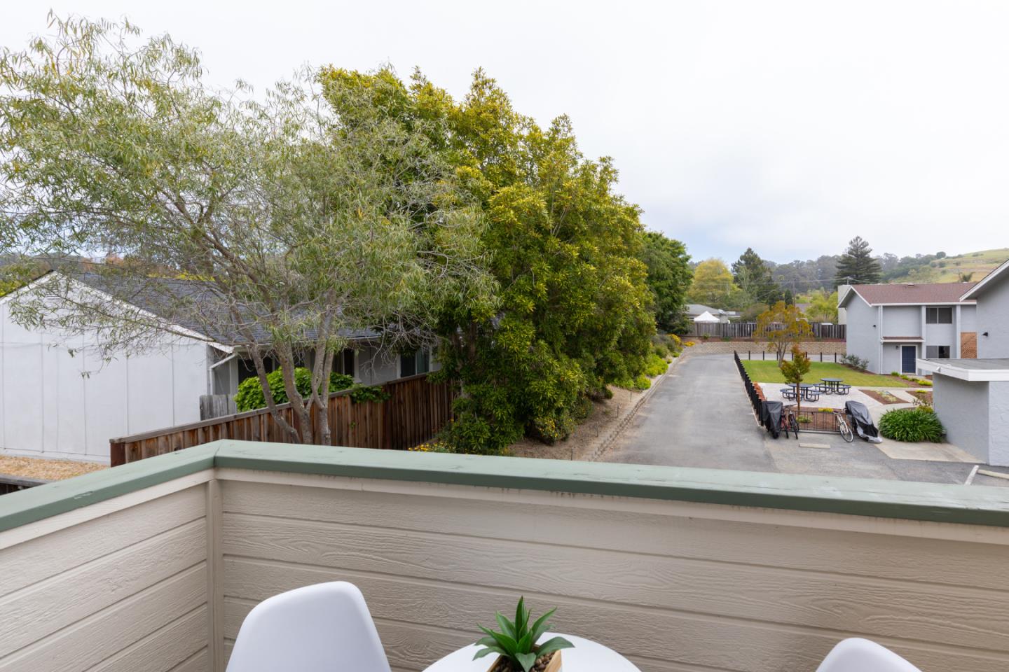 Detail Gallery Image 15 of 21 For 1702 Barrington Ct, Santa Cruz,  CA 95065 - 2 Beds | 2/1 Baths