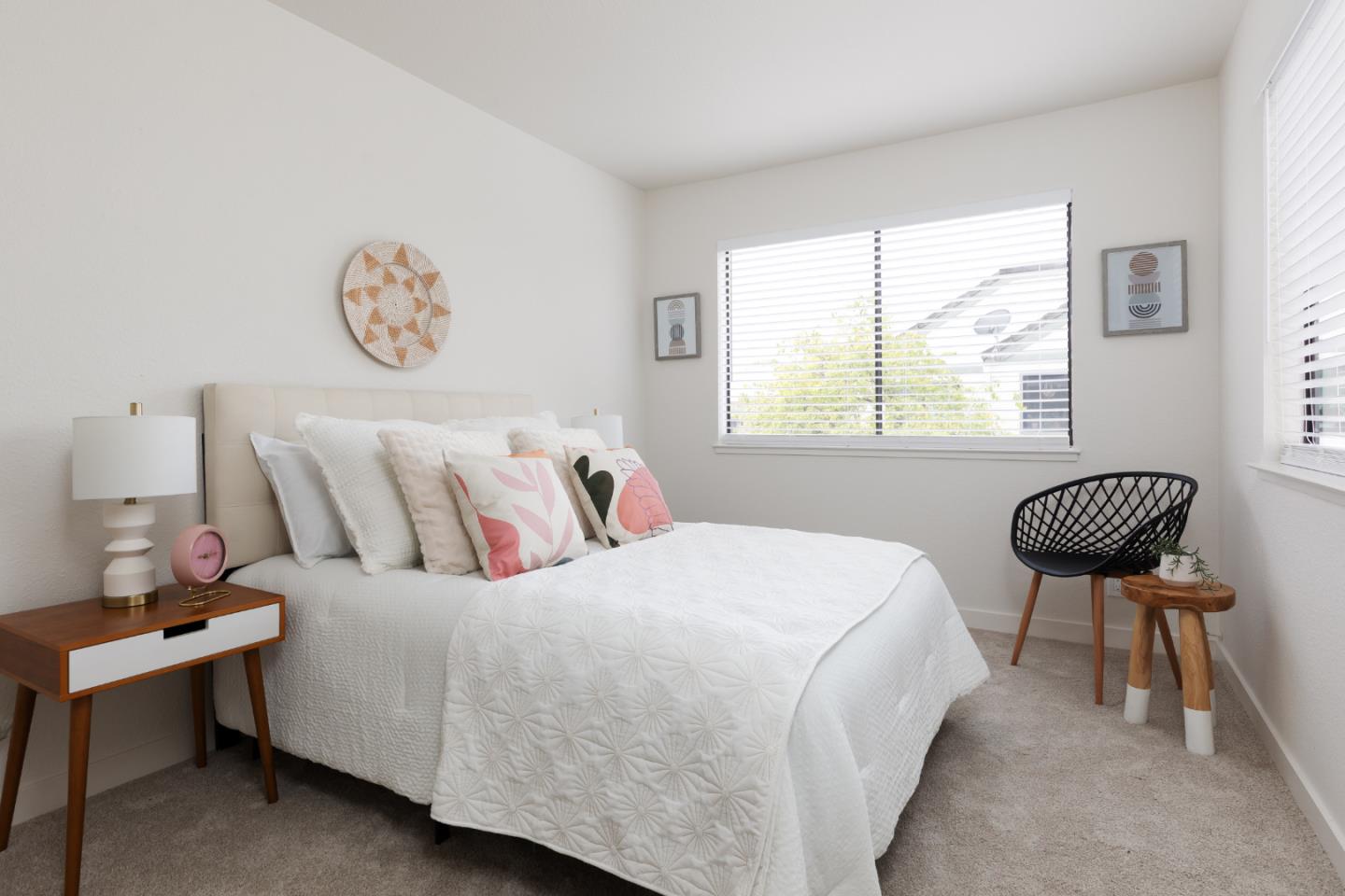 Detail Gallery Image 16 of 21 For 1702 Barrington Ct, Santa Cruz,  CA 95065 - 2 Beds | 2/1 Baths