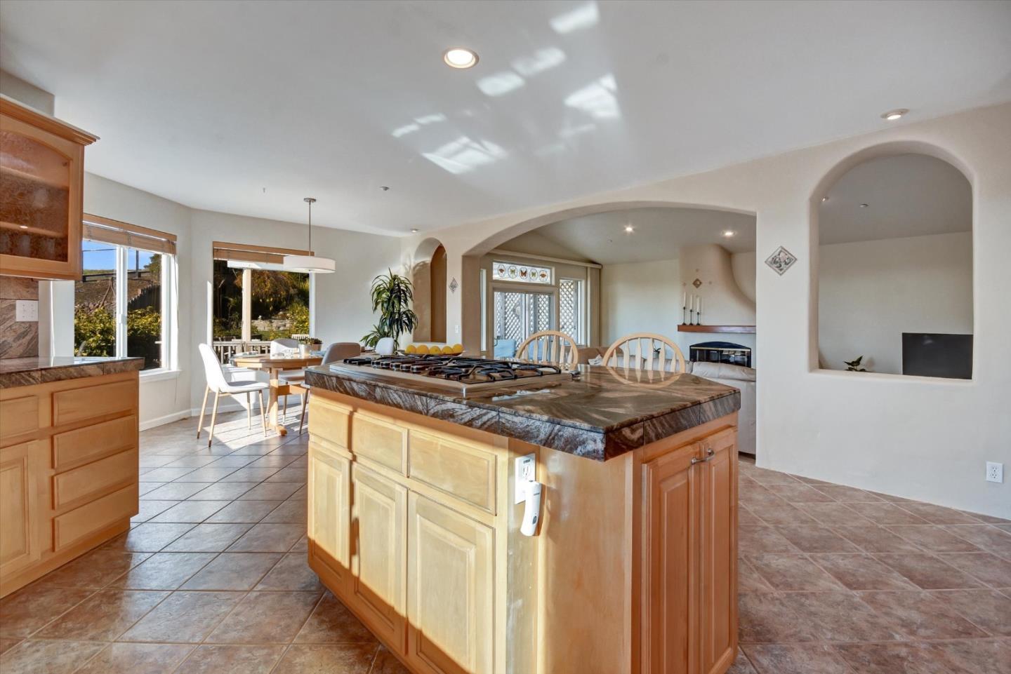 Detail Gallery Image 10 of 44 For 2425 Benson Ave, Santa Cruz,  CA 95065 - 4 Beds | 2/1 Baths